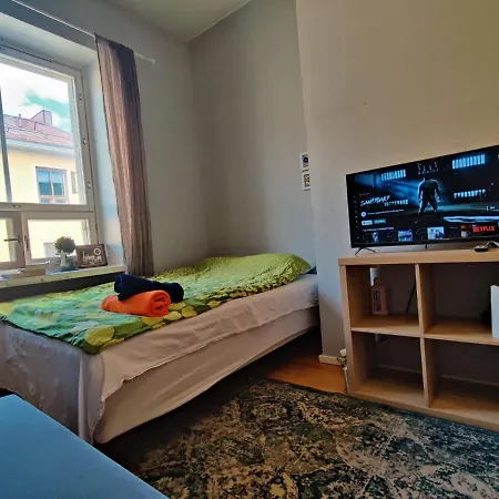 Huoneisto In *